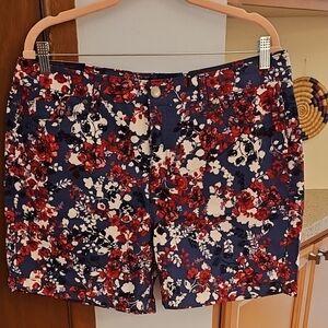 NWT Bandolino Amy Short Modern Short Flawless Strerch